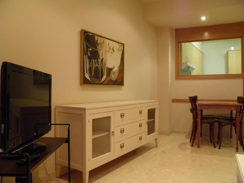 Apartaments St. Jordi Comtal Барселона Экстерьер фото