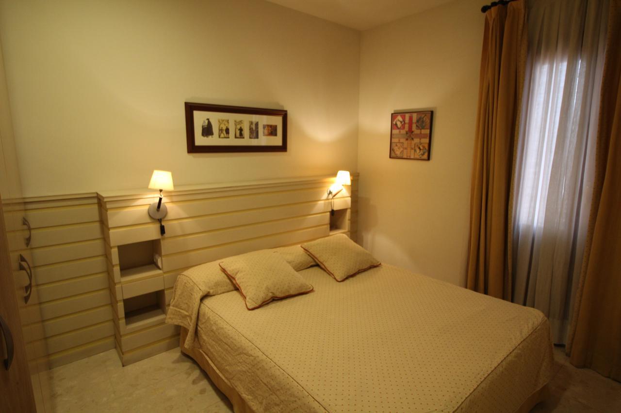 Apartaments St. Jordi Comtal Барселона Экстерьер фото