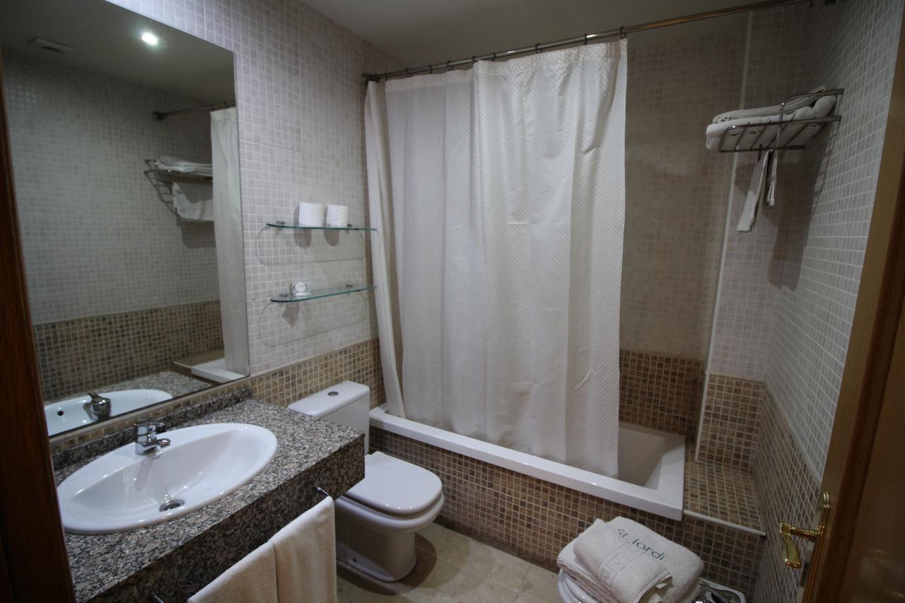 Apartaments St. Jordi Comtal Барселона Экстерьер фото