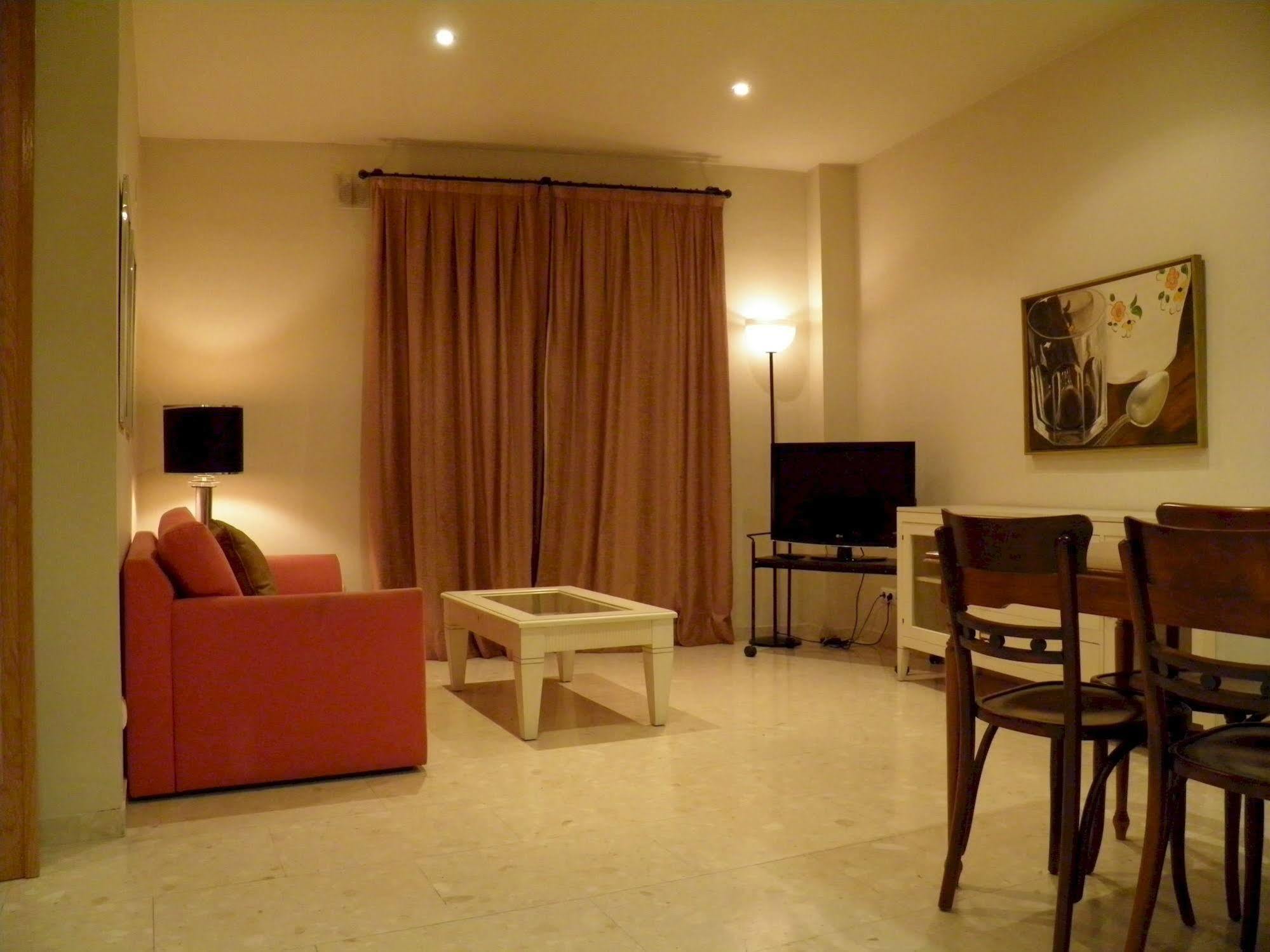 Apartaments St. Jordi Comtal Барселона Экстерьер фото