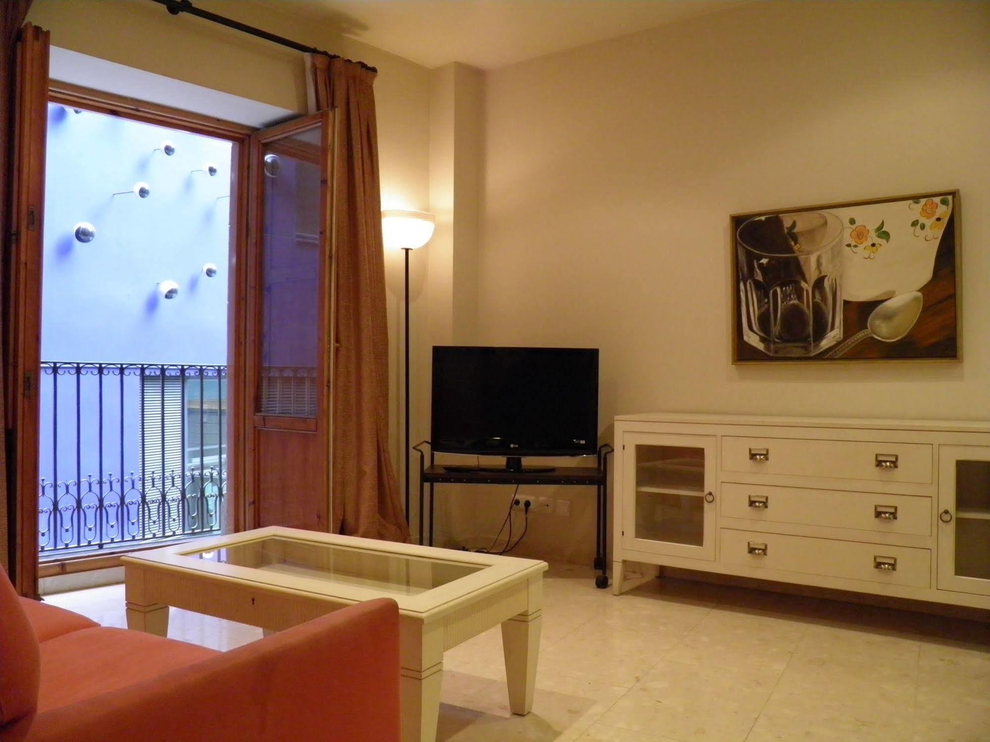 Apartaments St. Jordi Comtal Барселона Экстерьер фото
