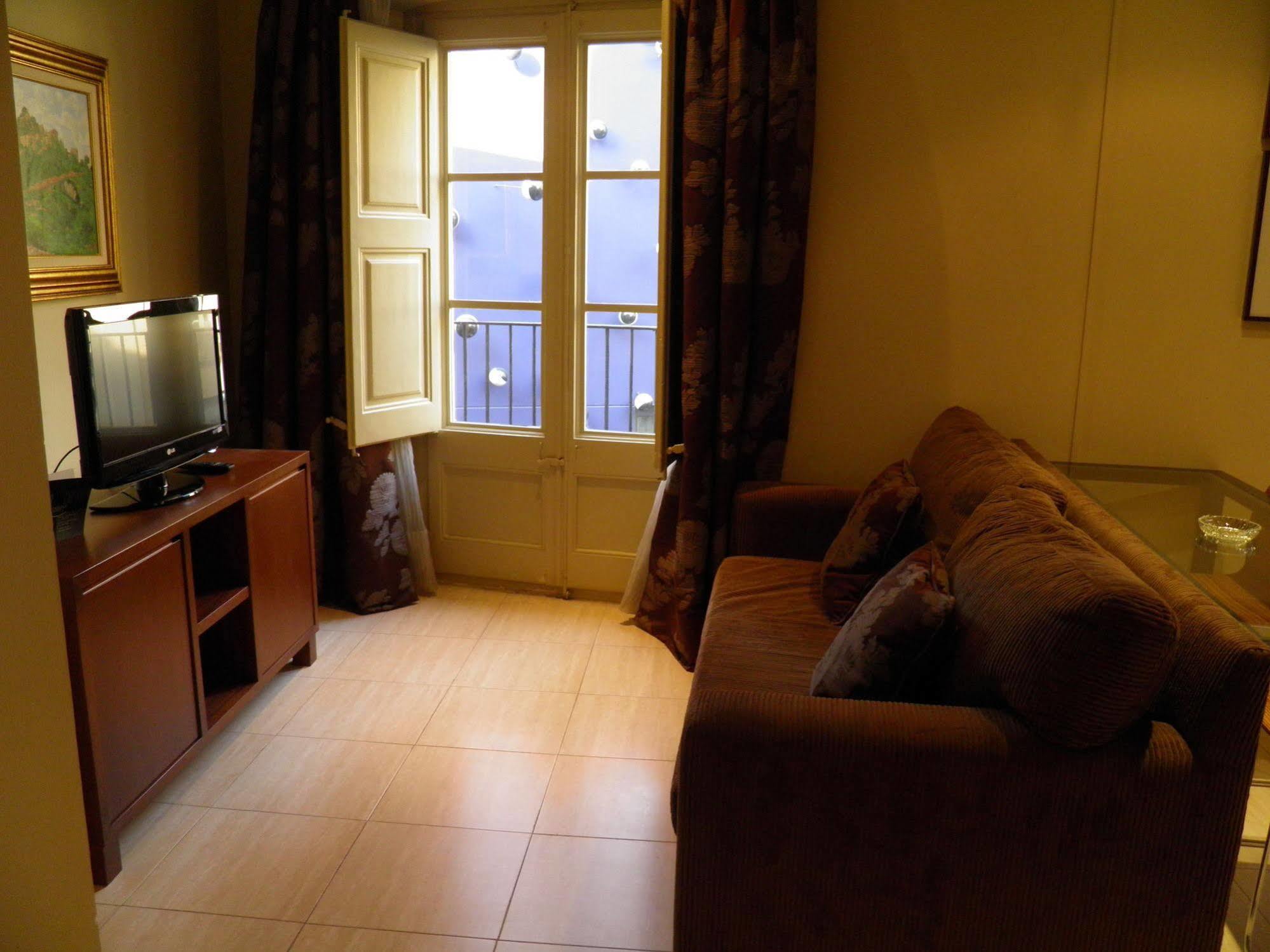 Apartaments St. Jordi Comtal Барселона Экстерьер фото