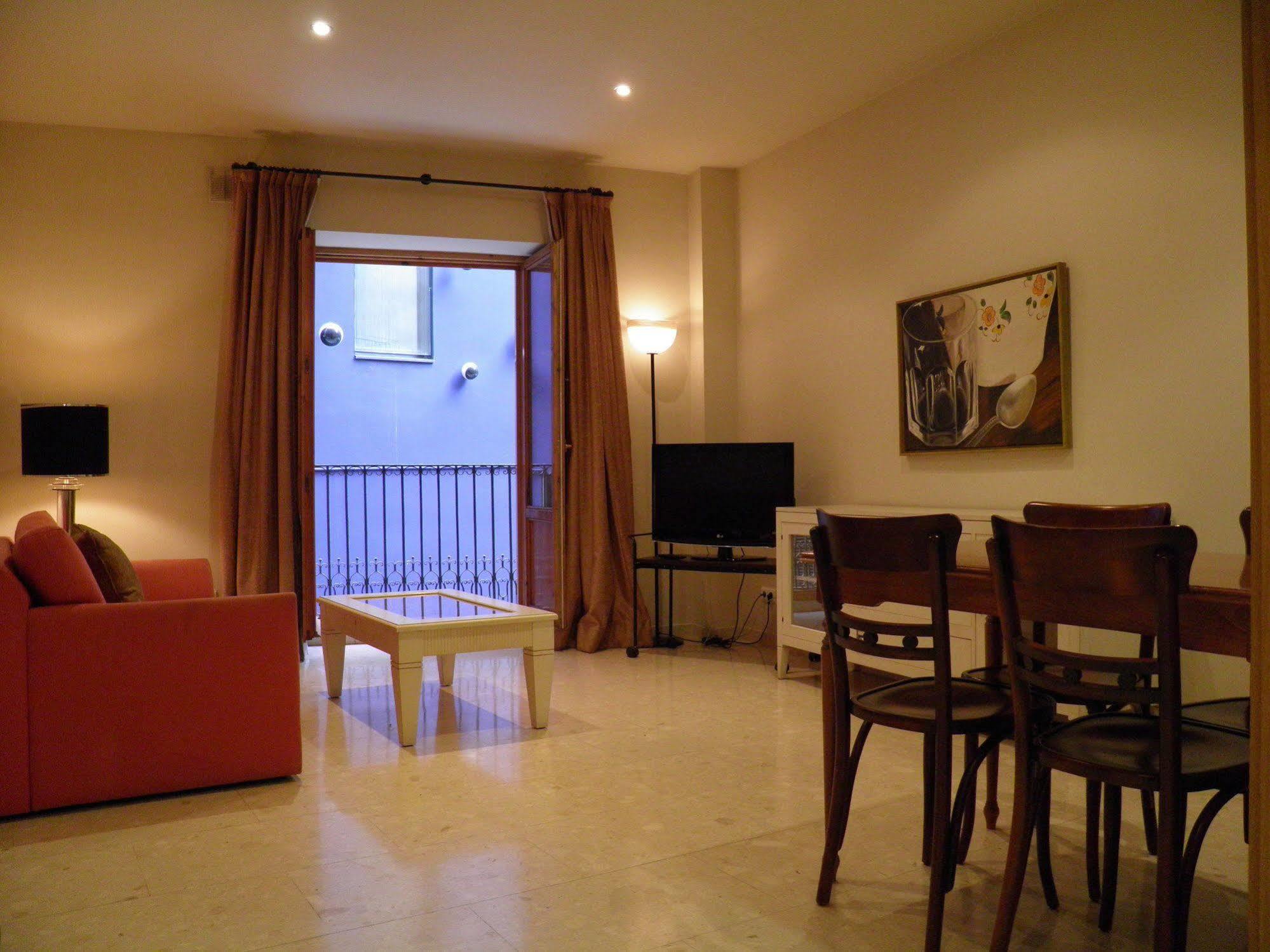 Apartaments St. Jordi Comtal Барселона Экстерьер фото