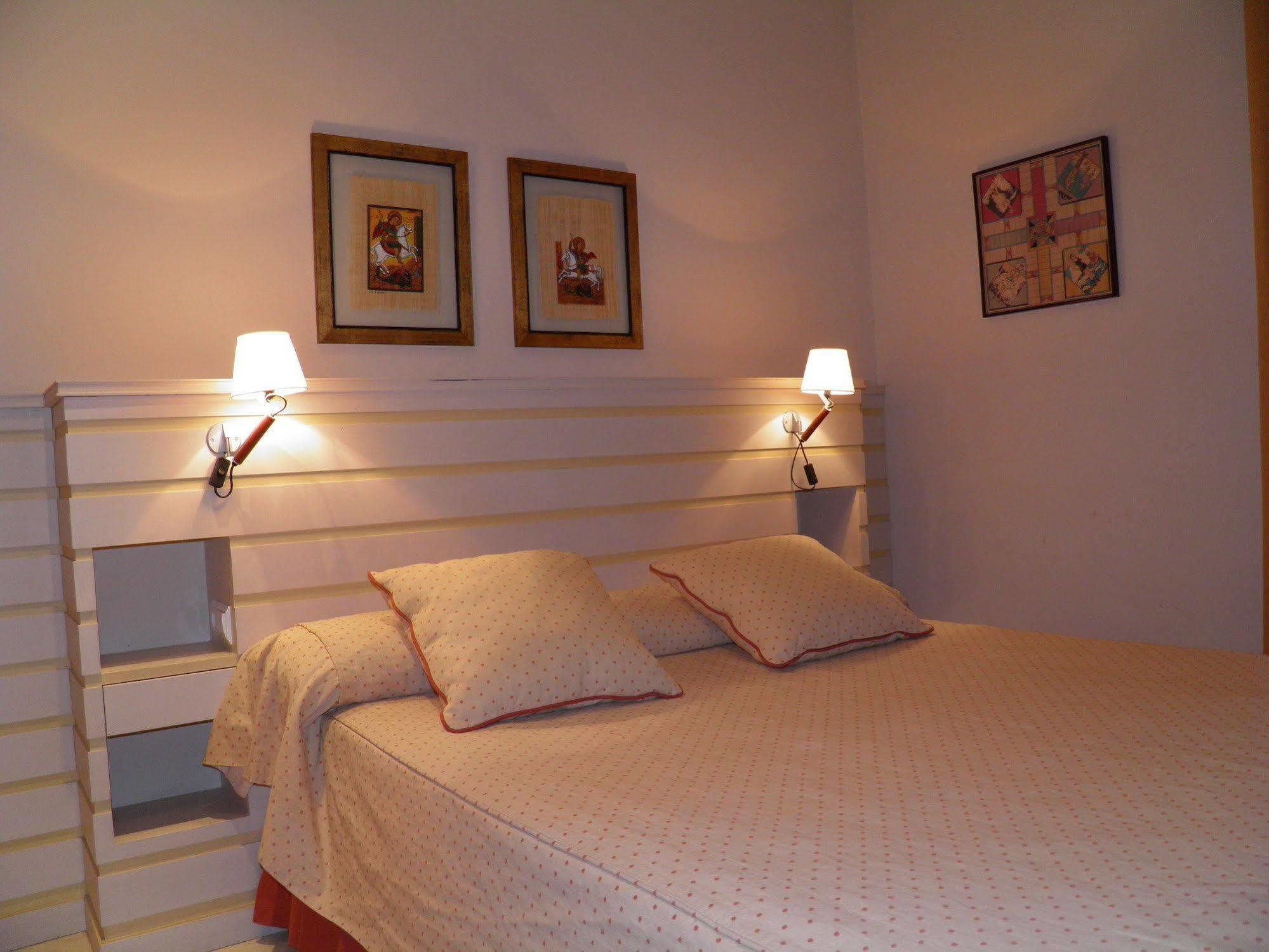 Apartaments St. Jordi Comtal Барселона Экстерьер фото