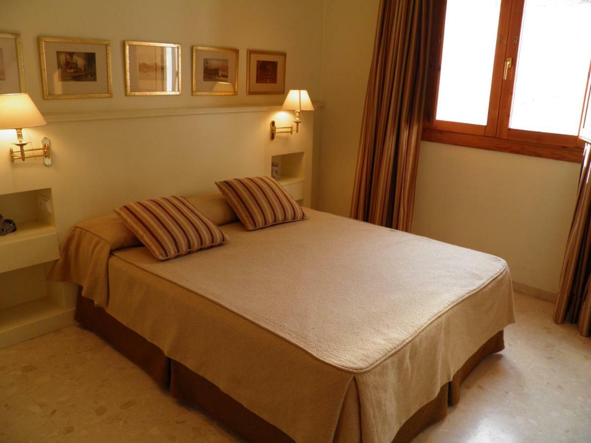 Apartaments St. Jordi Comtal Барселона Экстерьер фото